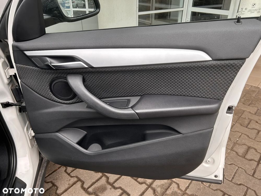 BMW X1 sDrive18d - 15