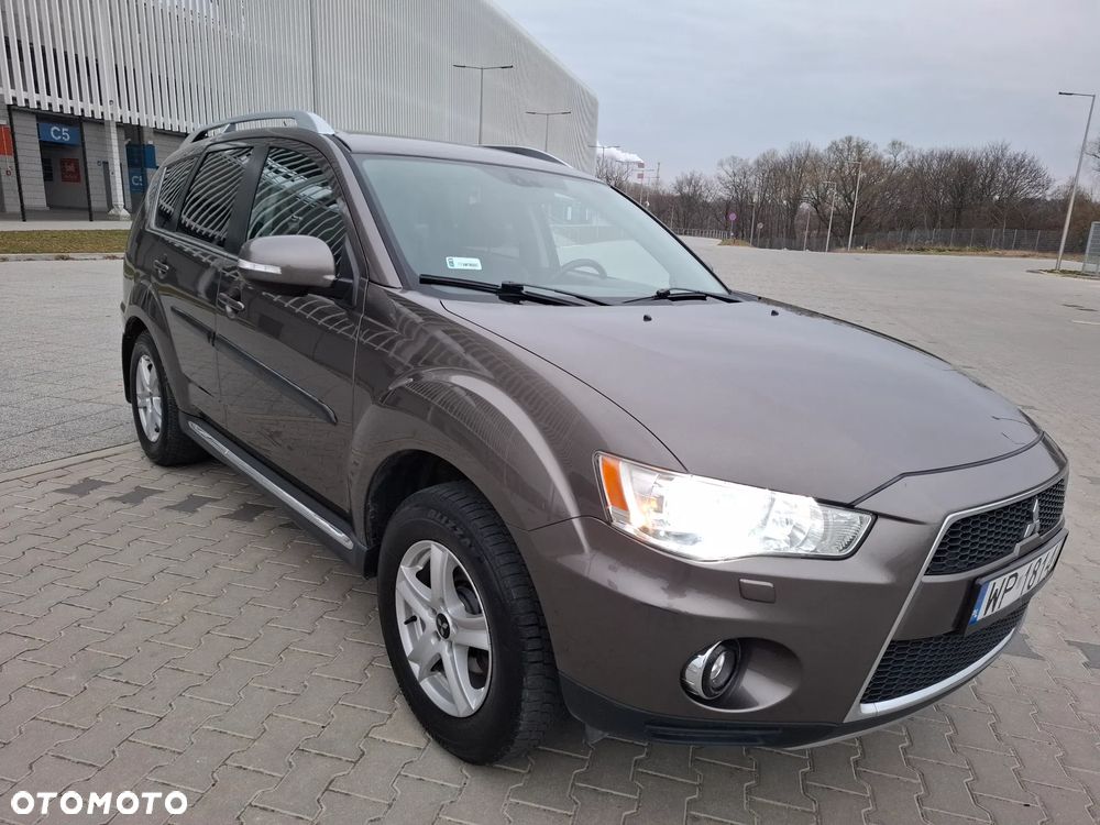 Mitsubishi Outlander 2.0 DID Intense + SE - 5