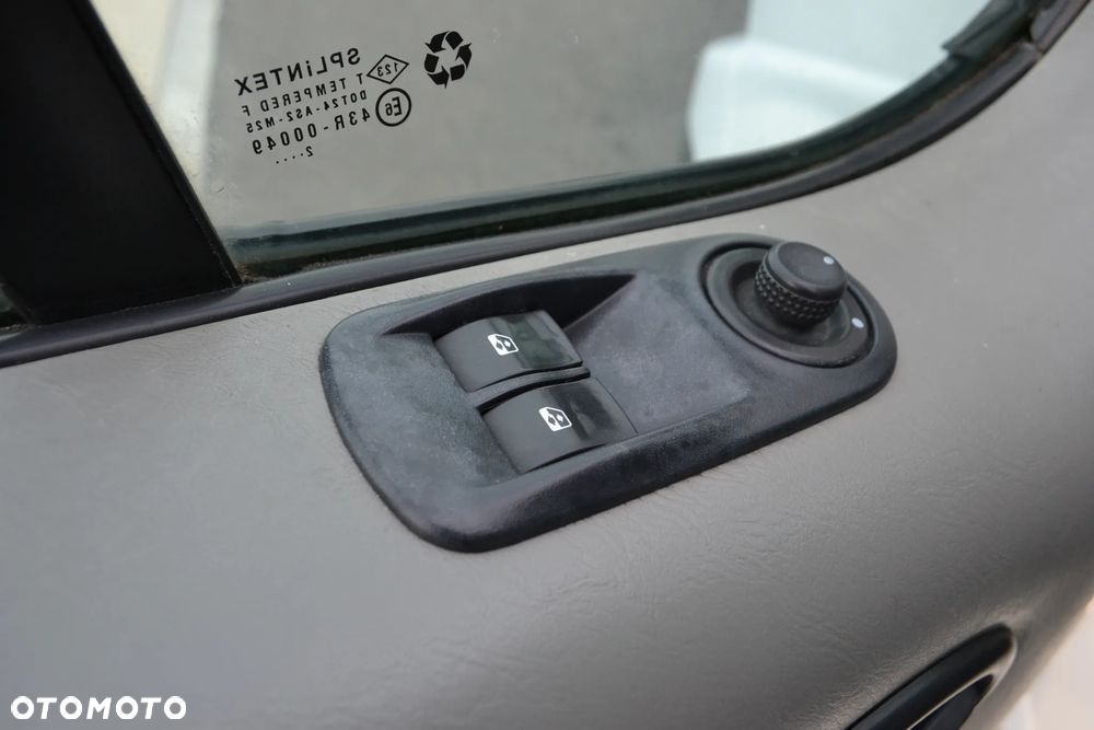 Renault Trafic - 10