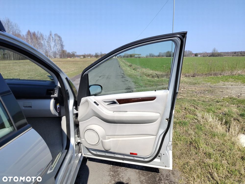 Mercedes-Benz Klasa B - 16