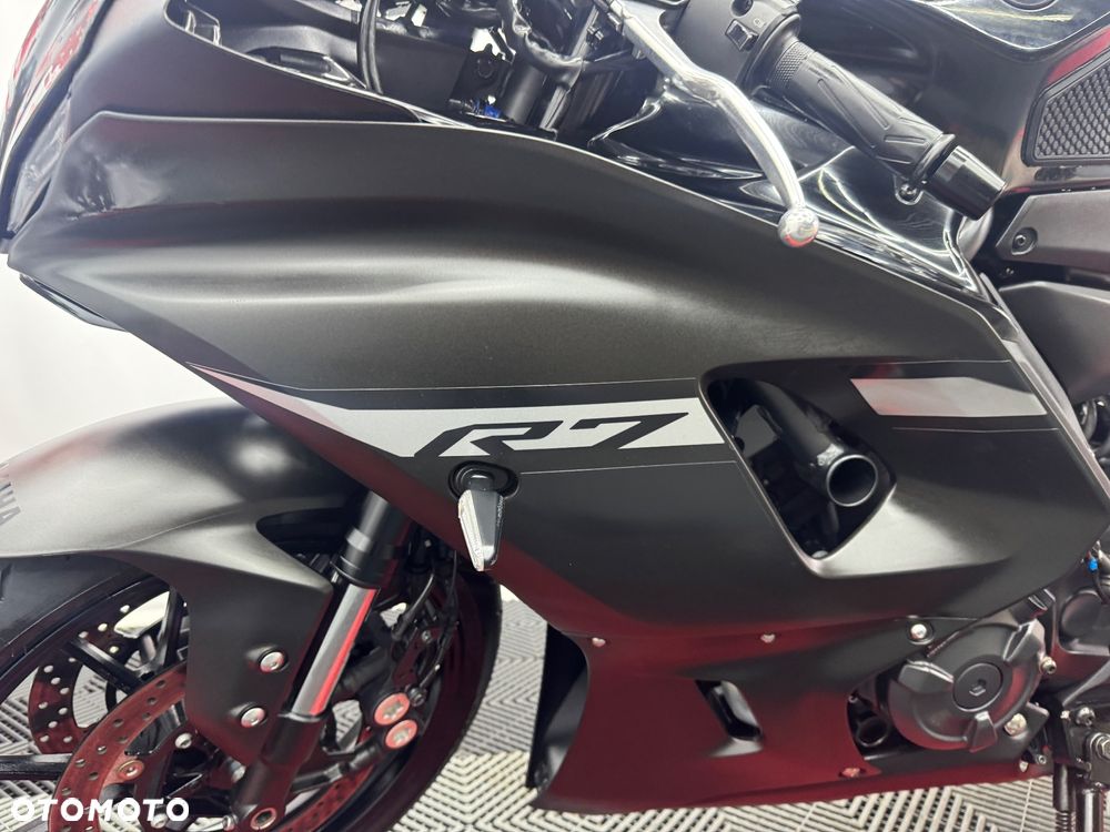 Yamaha R7 - 12