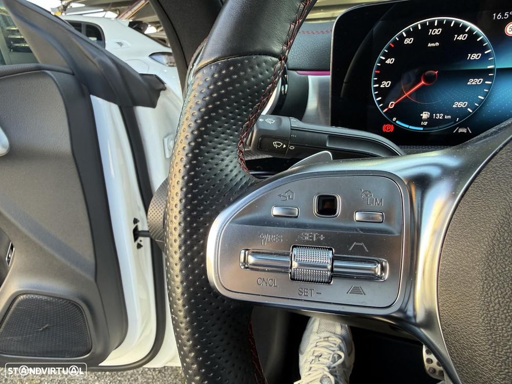 Mercedes-Benz CLA 250 e 8G-DCT AMG Line - 30