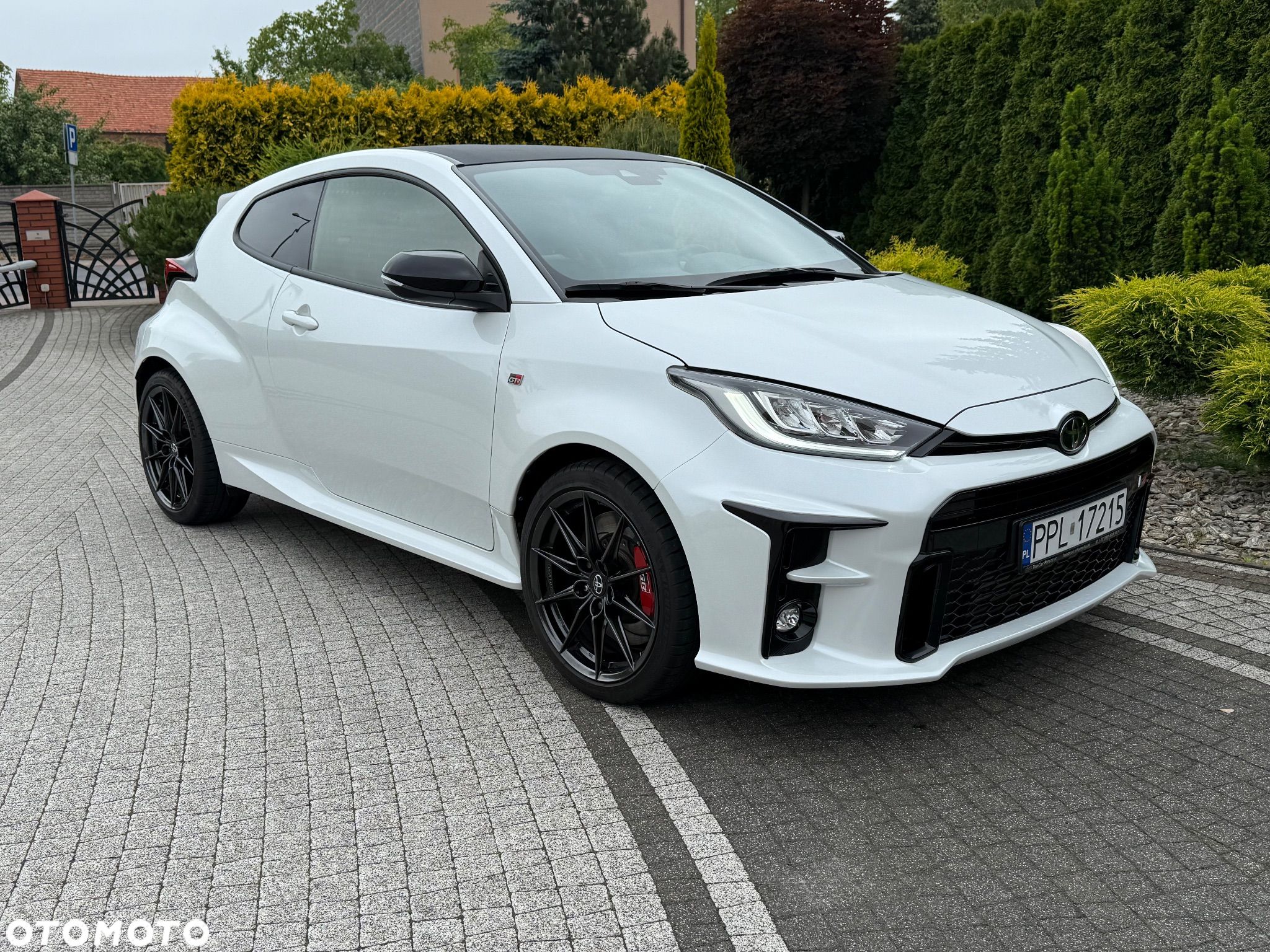 Toyota Yaris GR 1.6 Dynamic - 1