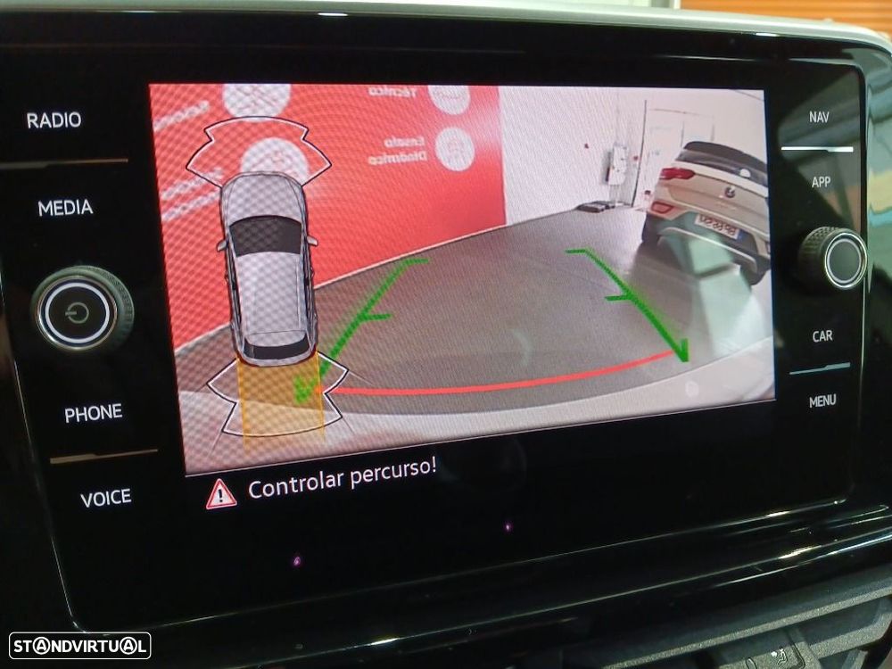 VW T-Roc 1.5 TSI R-Line DSG - 21