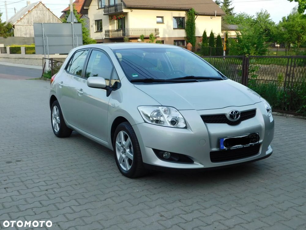 Toyota Auris 1.6 VVT-i Executive - 3