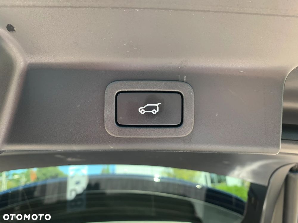 Jaguar F-Pace 2.0 P250 mHEV AWD R-Dynamic HSE - 18