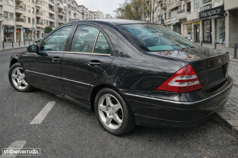 Mercedes-Benz C 200 - 1