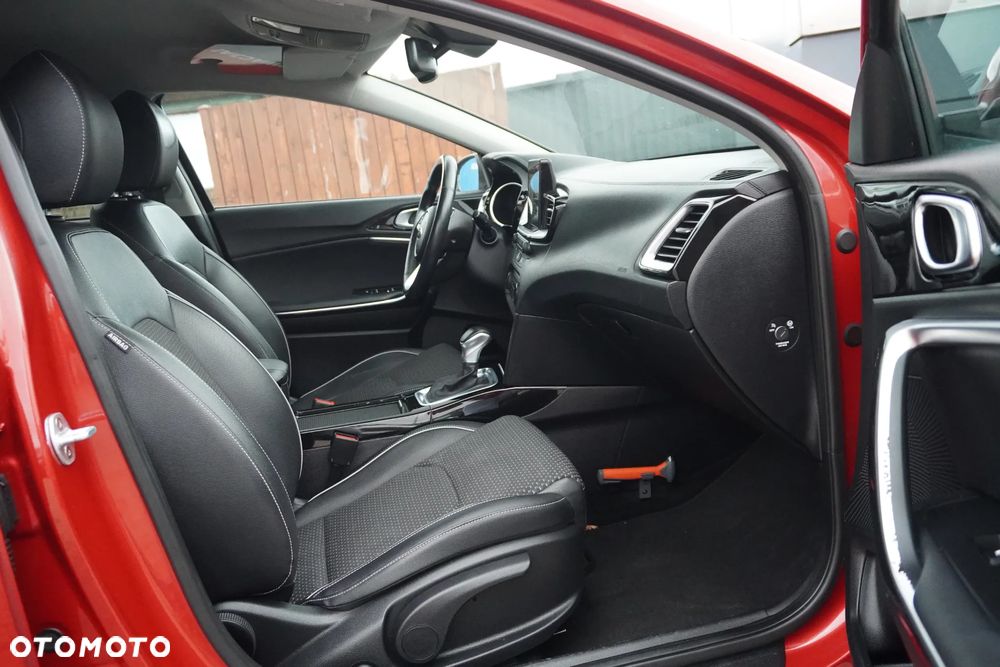 Kia Ceed 1.4 T-GDI DCT OPF Spirit - 34