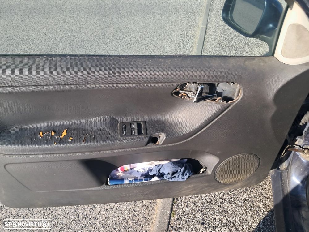 VW Polo 1.4 TDi Confortline - 12