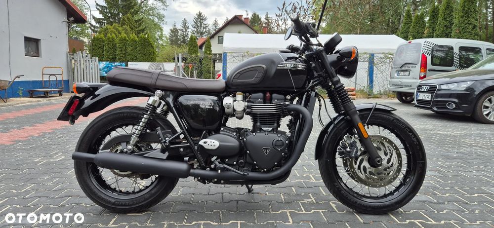 Triumph Bonneville - 3