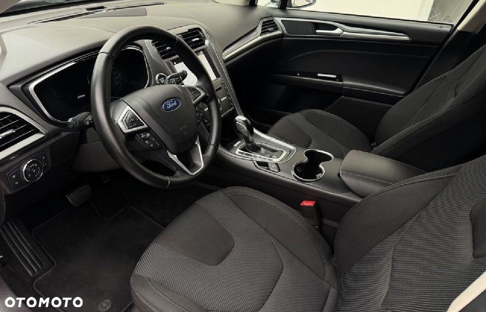 Ford Mondeo 2.0 EcoBlue Titanium - 26