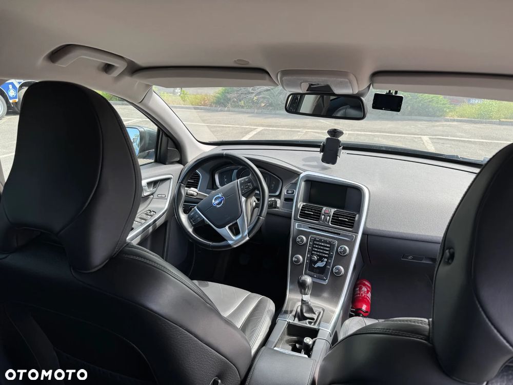 Volvo XC 60 - 8