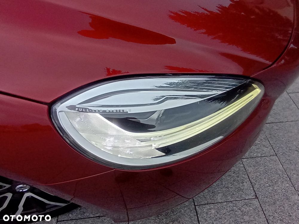 Volvo V40 D2 - 35