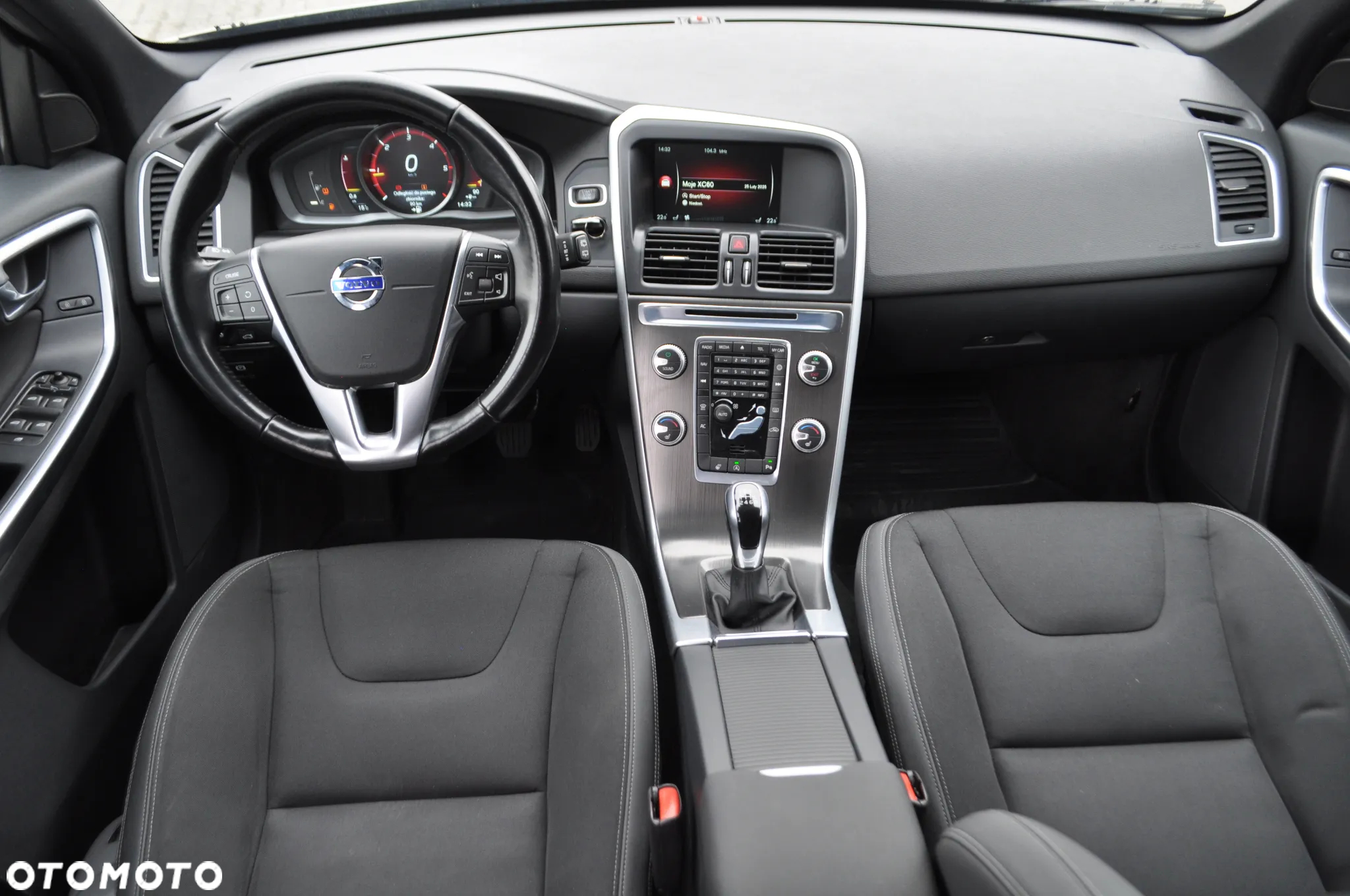 Volvo XC 60 D4 Drive-E Momentum - 38