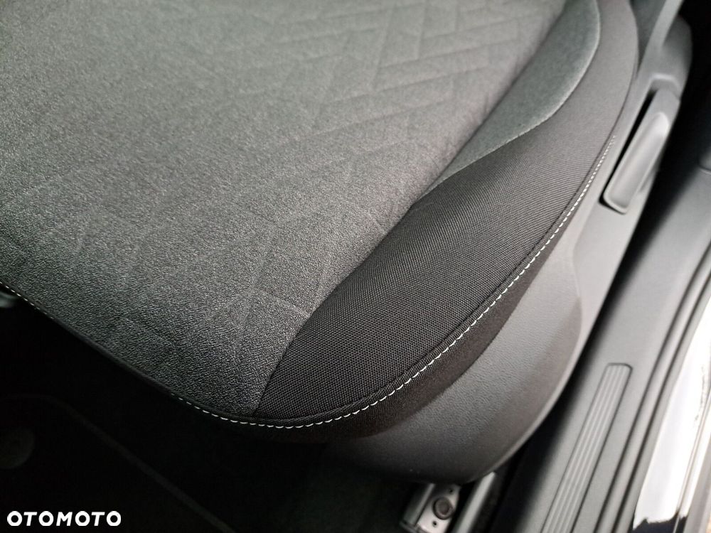 Volkswagen T-Cross 1.0 TSI Life Plus - 36