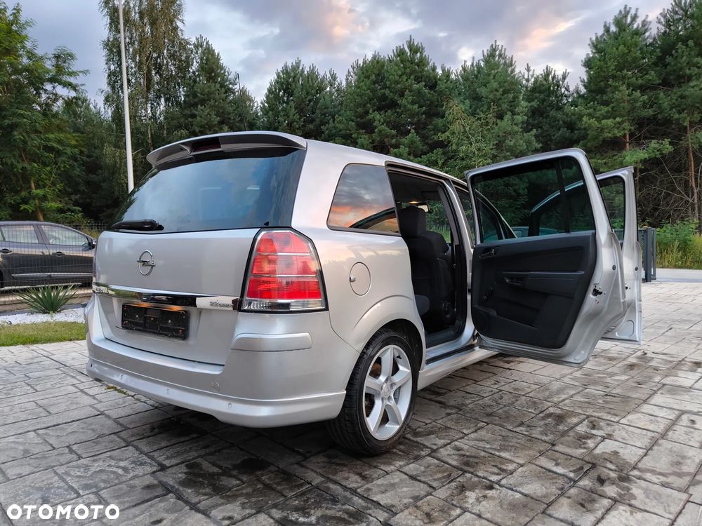 Opel Zafira 2.2 Cosmo - 3