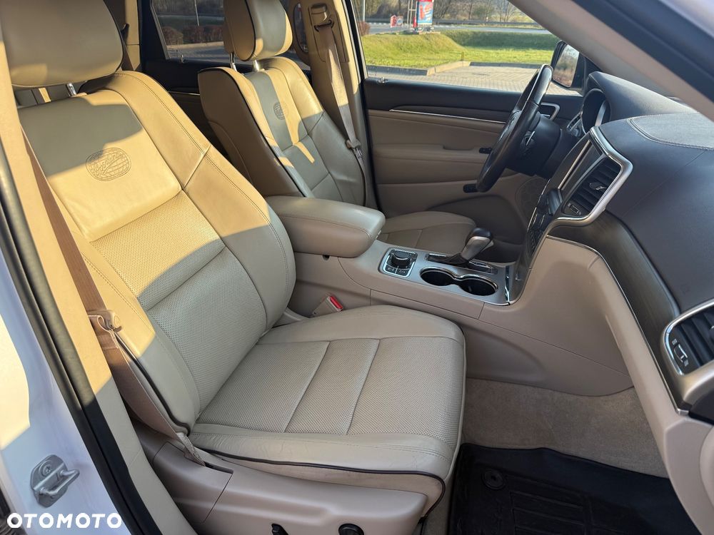 Jeep Grand Cherokee 3.6 V6 Overland - 23