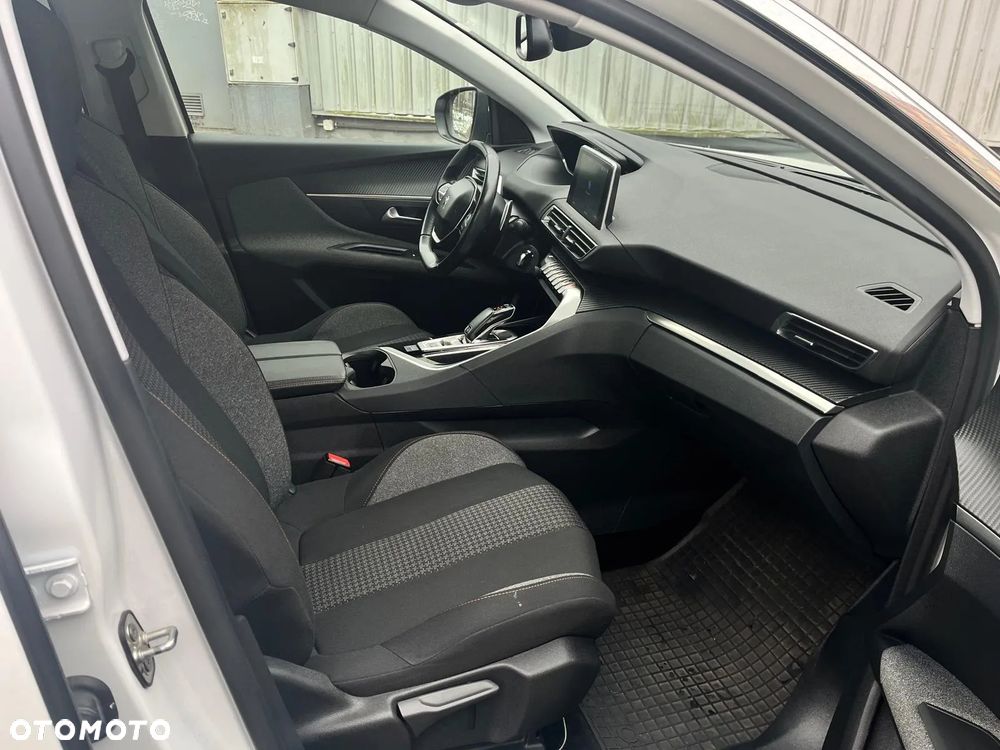 Peugeot 3008 - 16