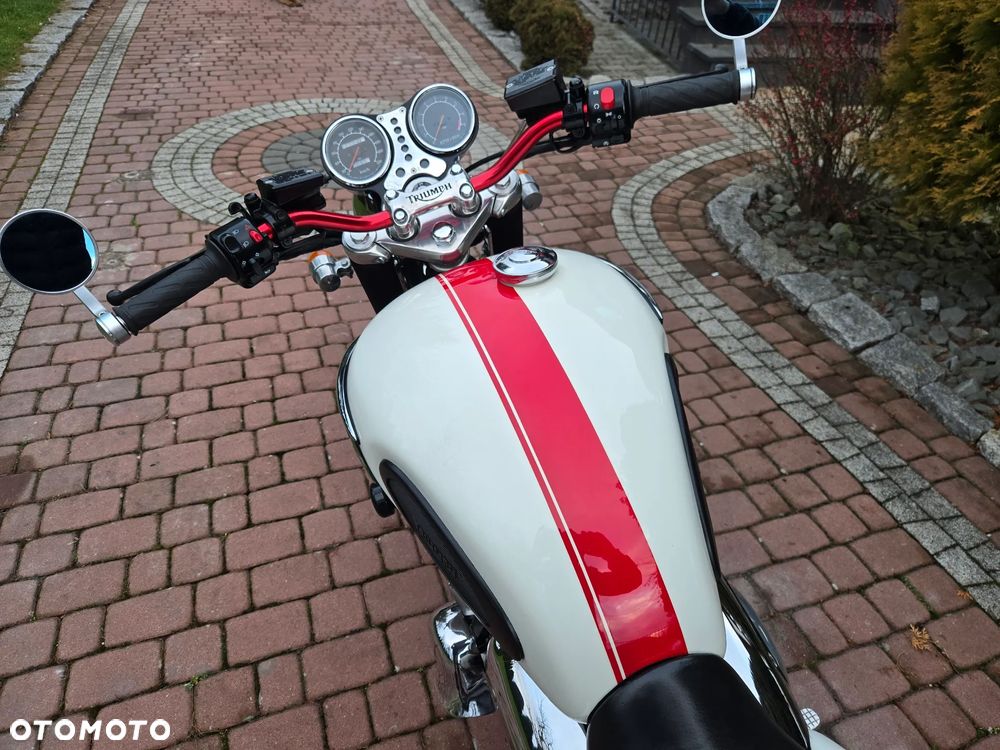 Triumph Thunderbird - 12