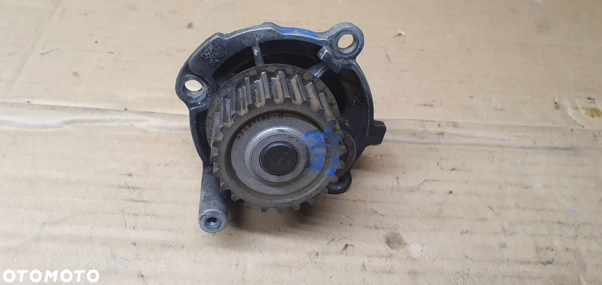 Pompa wody płynu koło zębate Audi A4 B6 1.6 - 3