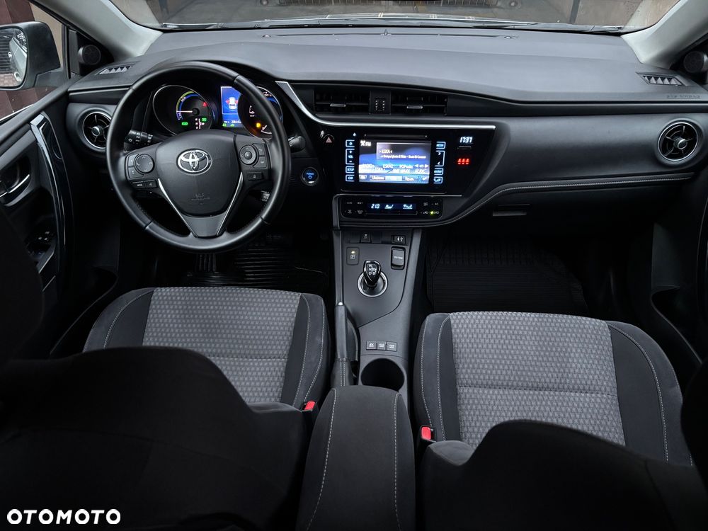 Toyota Auris Hybrid 135 Selection - 13
