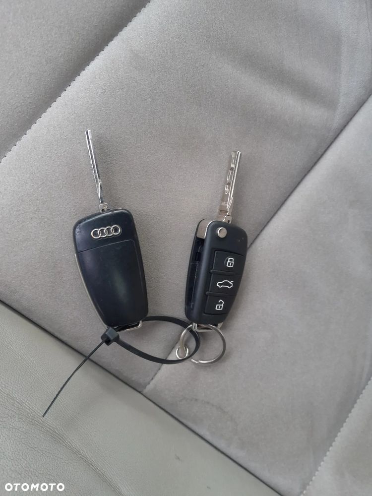 Audi A3 Sportback 2.0 TDI DPF quattro S line Sportpaket - 16