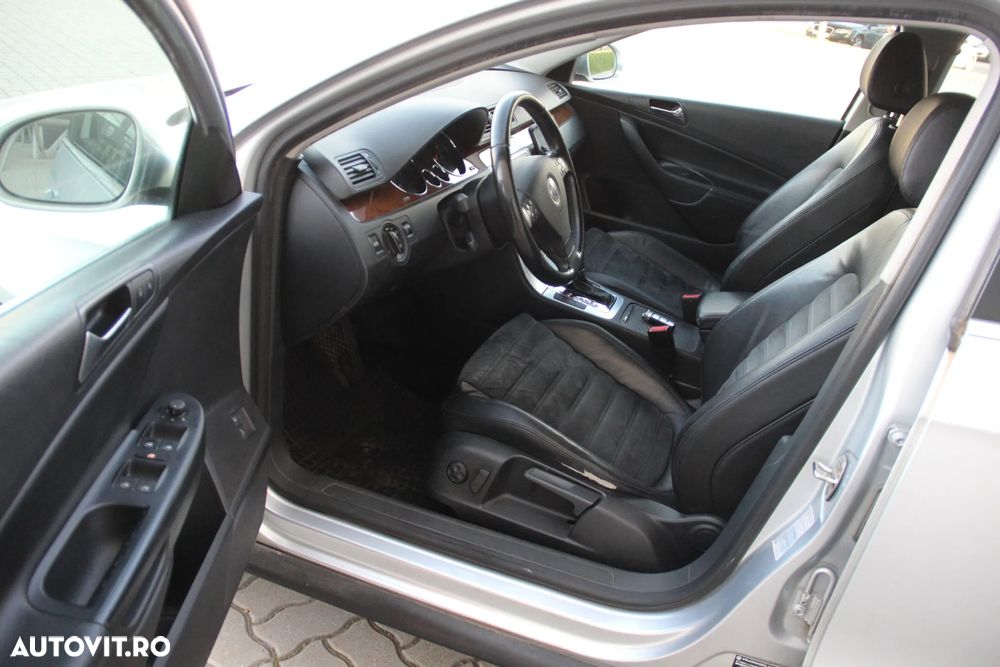 Volkswagen Passat Variant 2.0 TDI DPF DSG Highline - 11