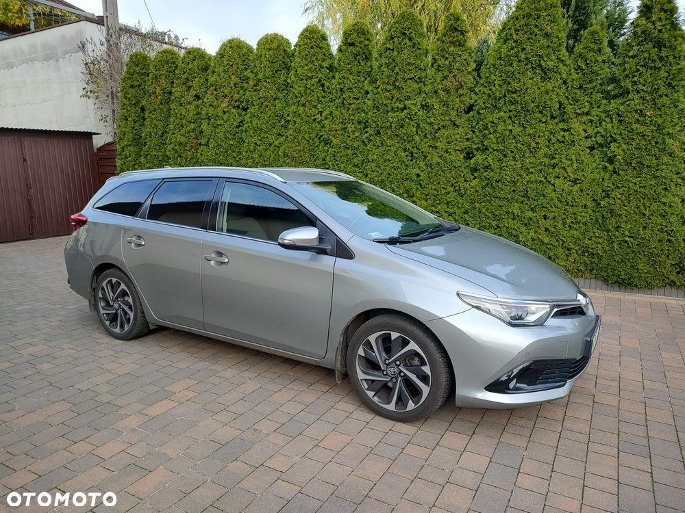 Toyota Auris 1.6 Comfort - 1