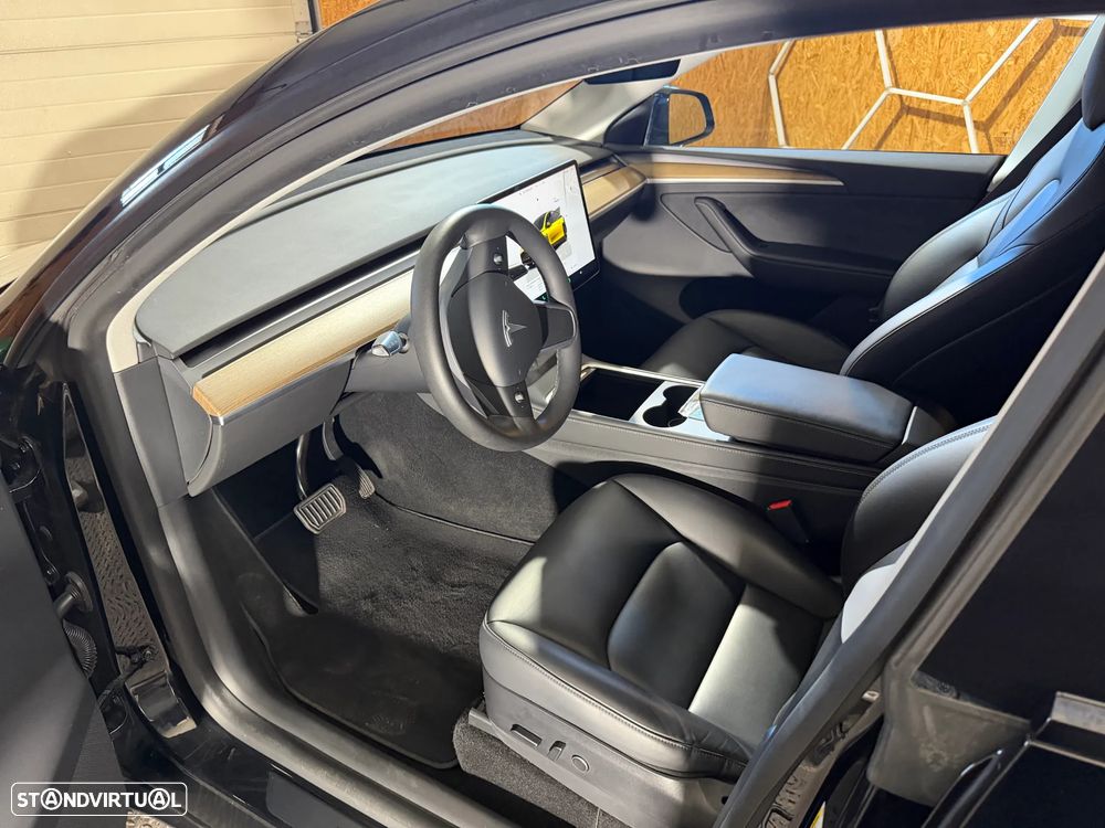 Tesla Model Y Long Range Tração Integral - 18