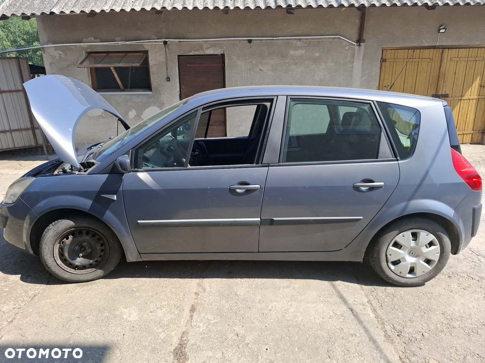 Renault Scenic 1.6 16V Alize Plus - 8