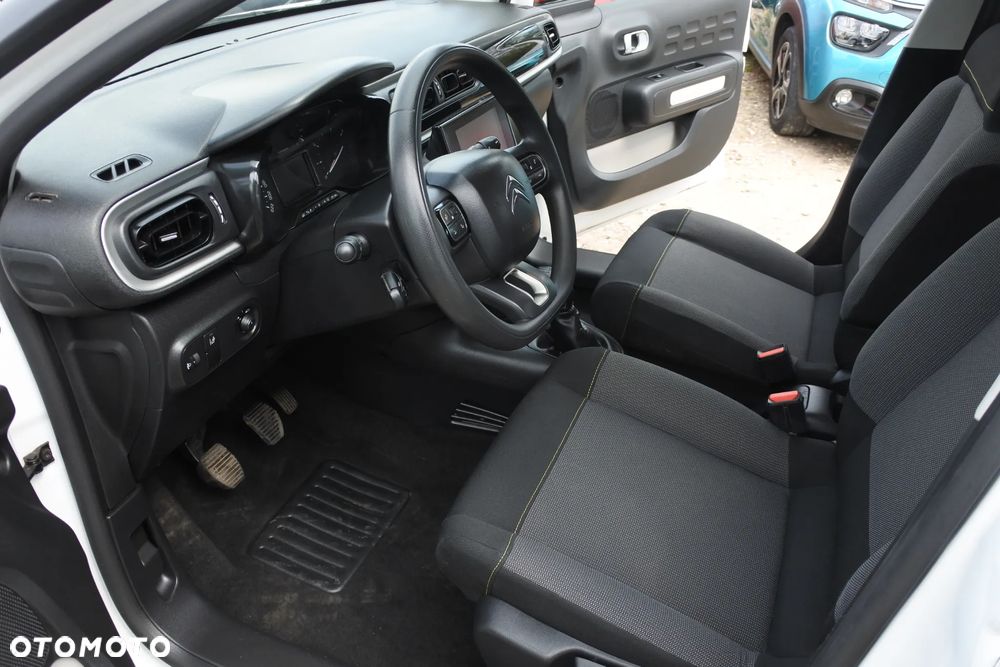 Citroën C3 Pure Tech 82 SHINE - 10