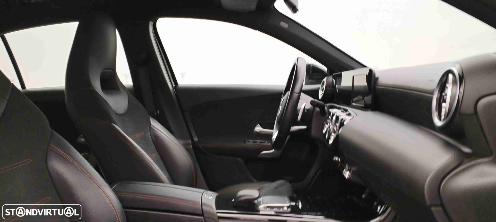 Mercedes-Benz A 180 d AMG Line - 18