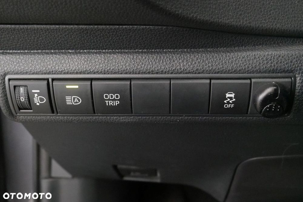 Toyota Corolla 1.8 Hybrid Comfort - 28