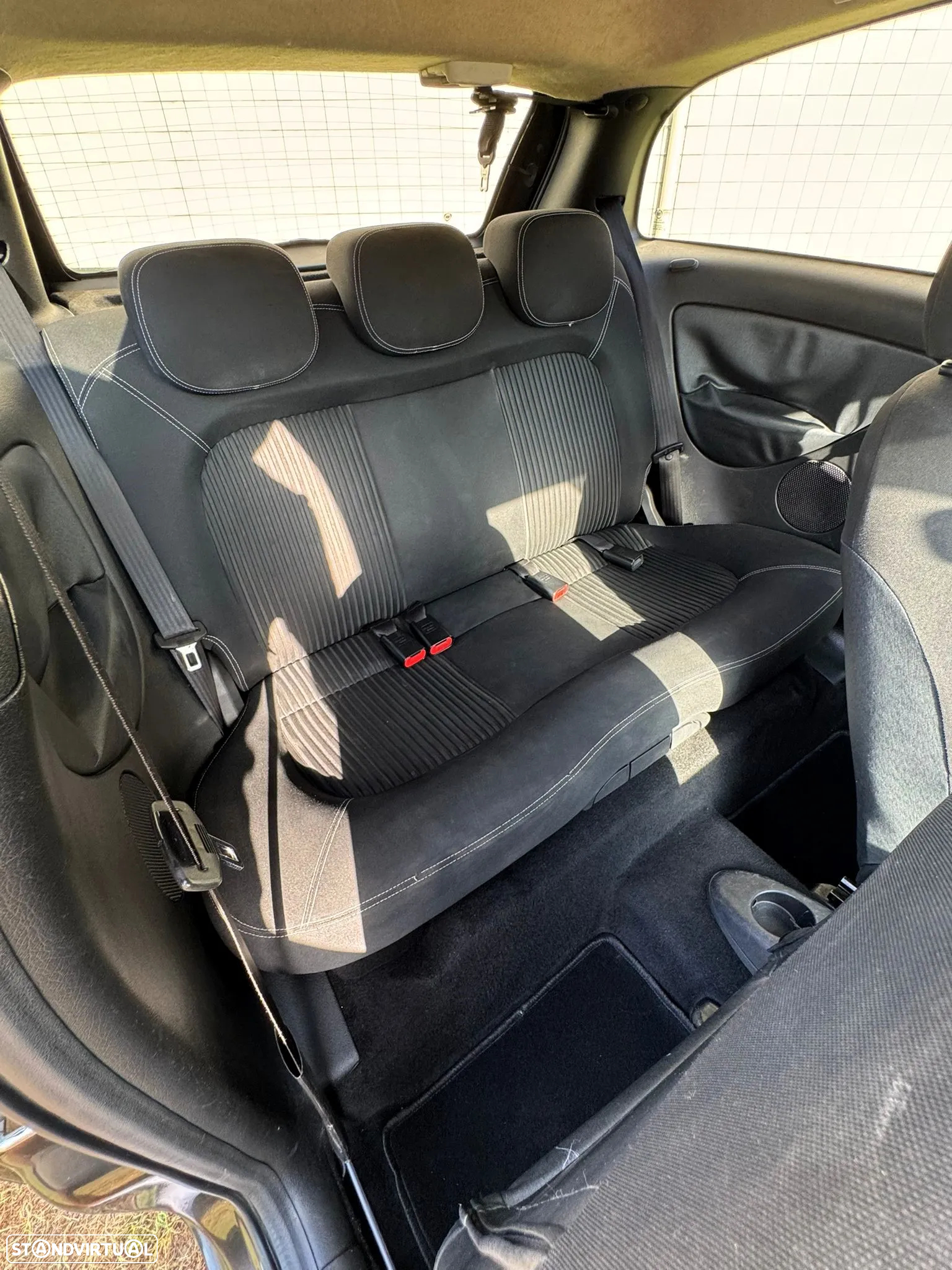 Lancia Ypsilon 1.3 JTD Sport Momo Design - 14