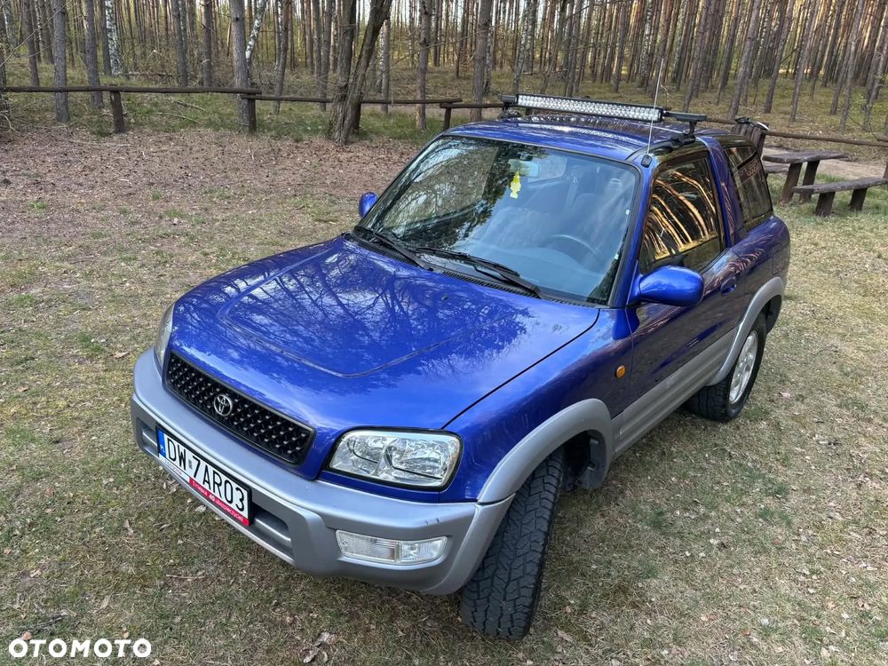 Toyota RAV4 2.0 - 10