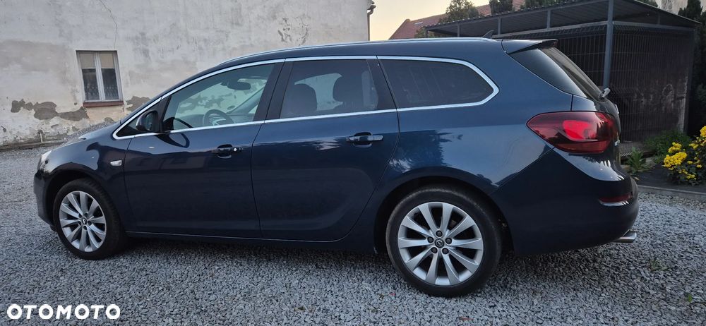 Opel Astra 1.4 T Cosmo - 4