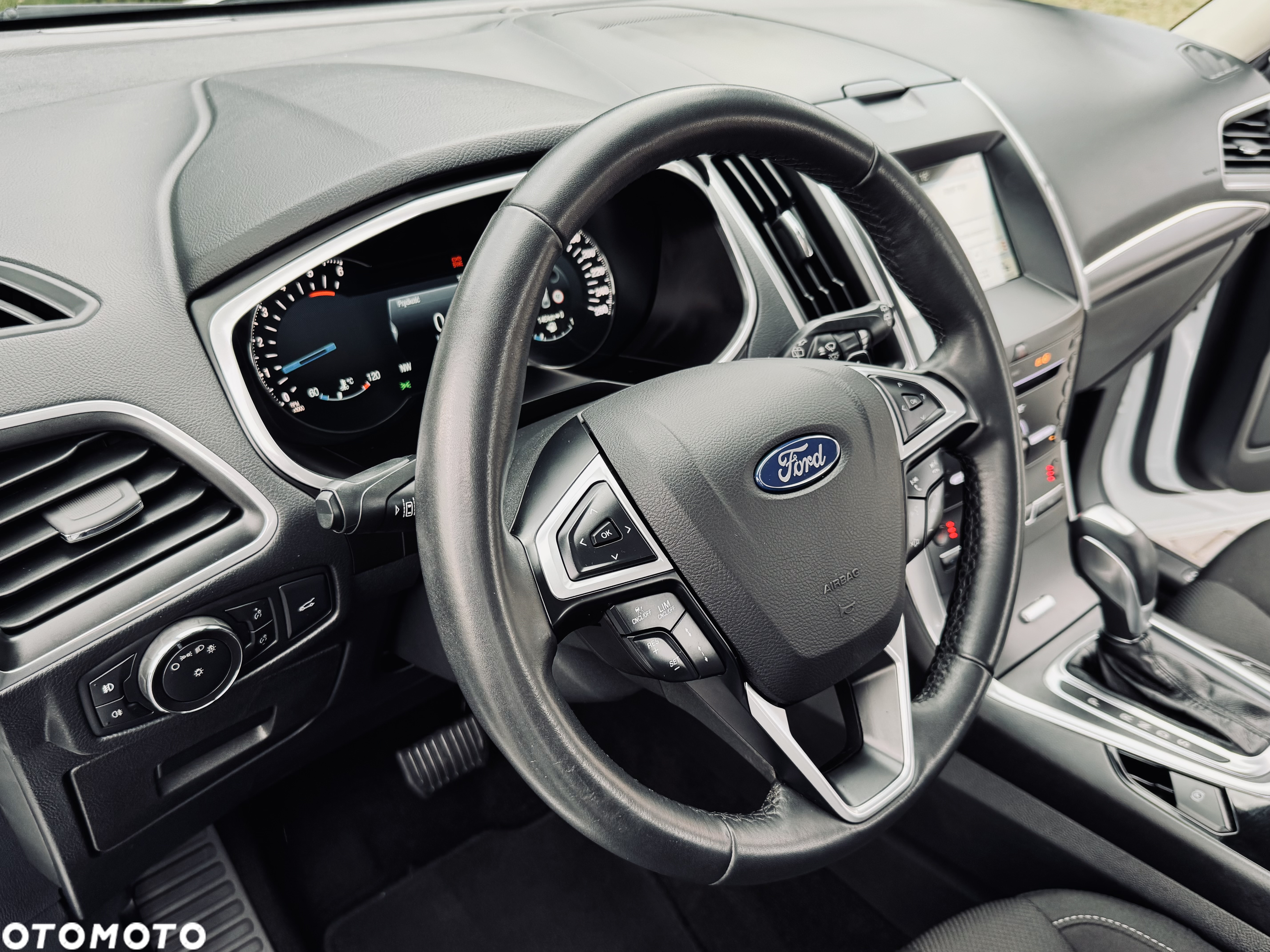 Ford S-Max 2.0 TDCi Titanium PowerShift - 25