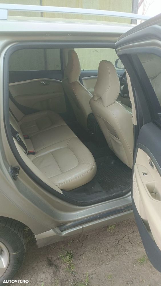 Volvo V70 2.4D Summum - 5