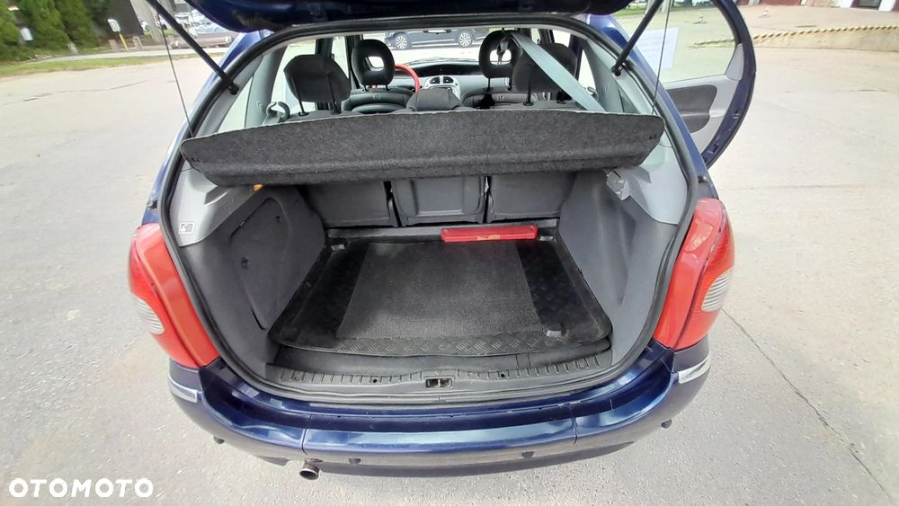 Citroën Xsara Picasso 2.0 16V Exclusive - 9