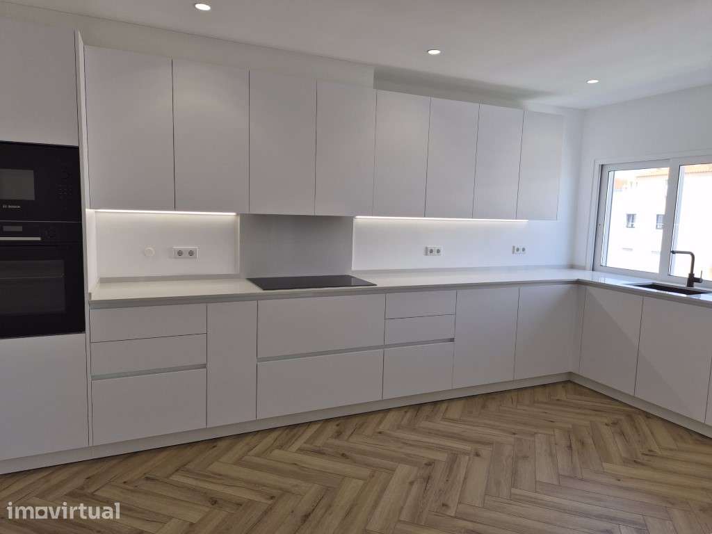 Excelente Apartamento T2 em Quarteira com Acabamentos de Luxo - Opo... - Grande imagem: 2/18