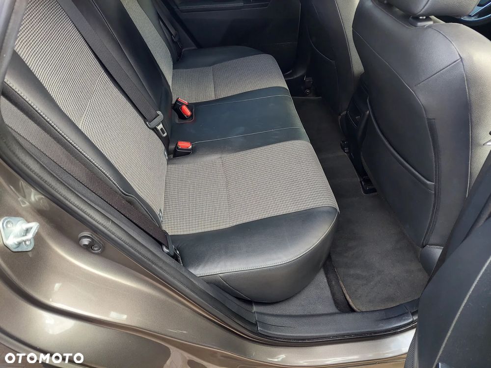 Toyota Auris 1.2 T Selection MS - 20