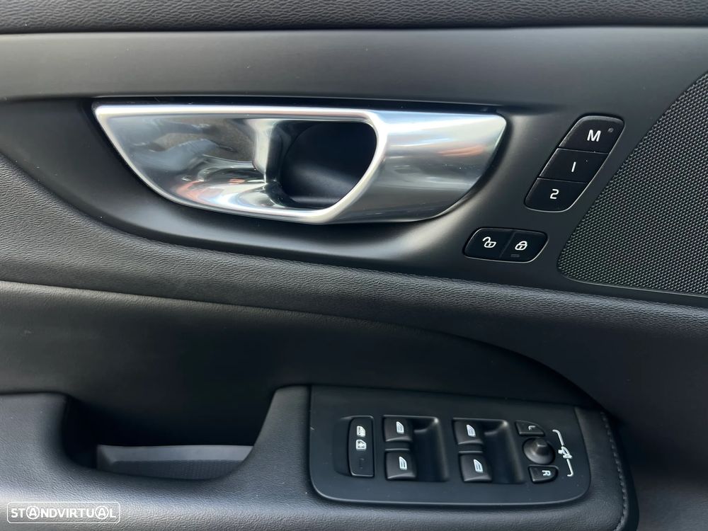 Volvo V60 2.0 T6 AWD TE Plus Dark - 9