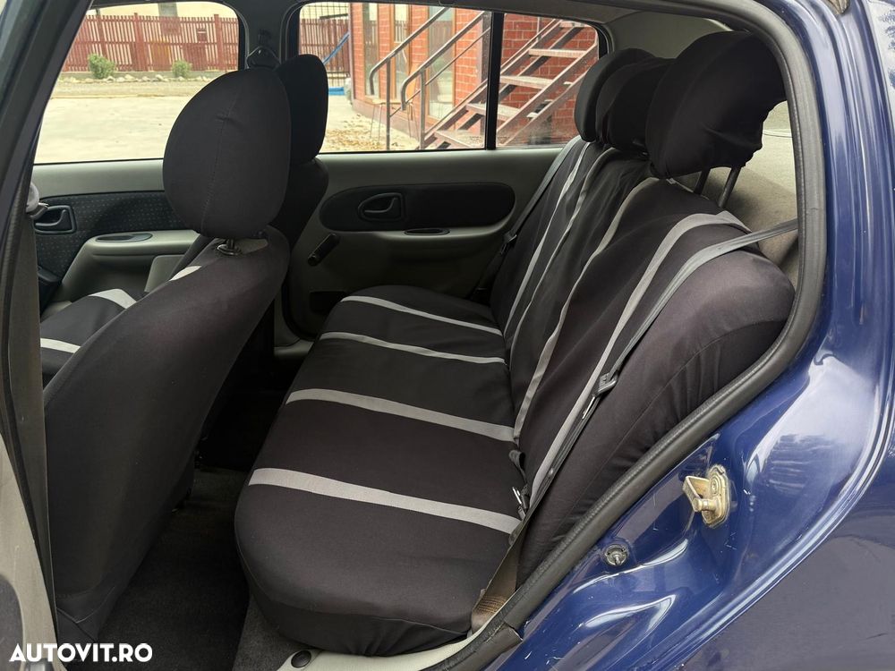 Renault Clio - 9