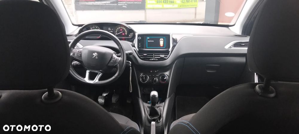 Peugeot 208 82 PureTech Style - 10