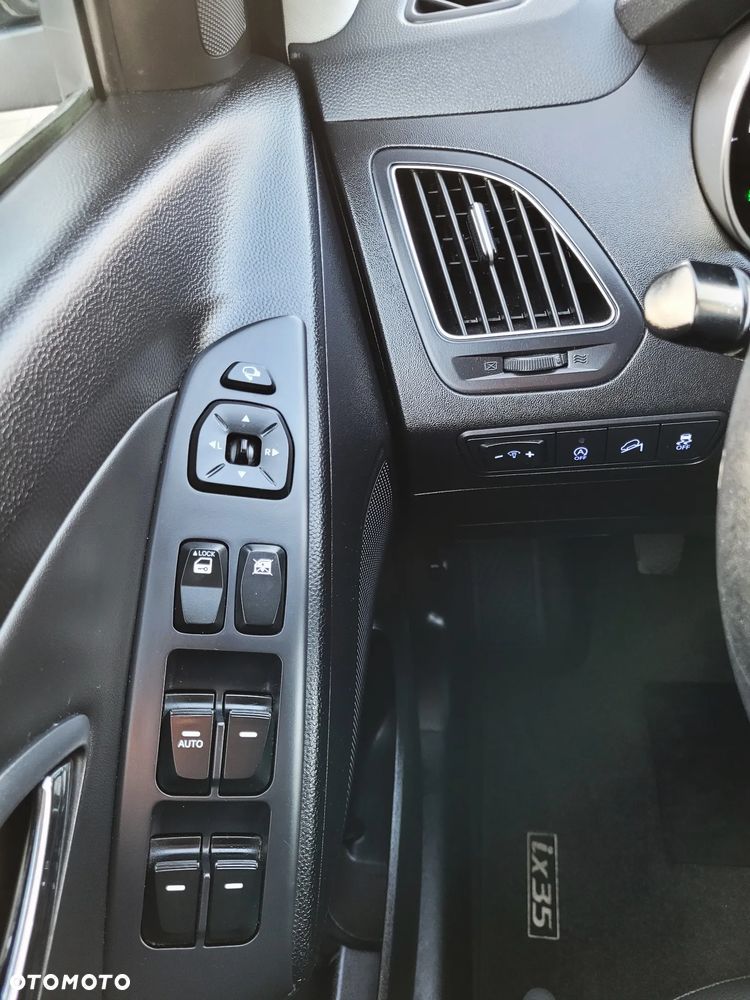 Hyundai ix35 1.6 2WD blue Style - 24