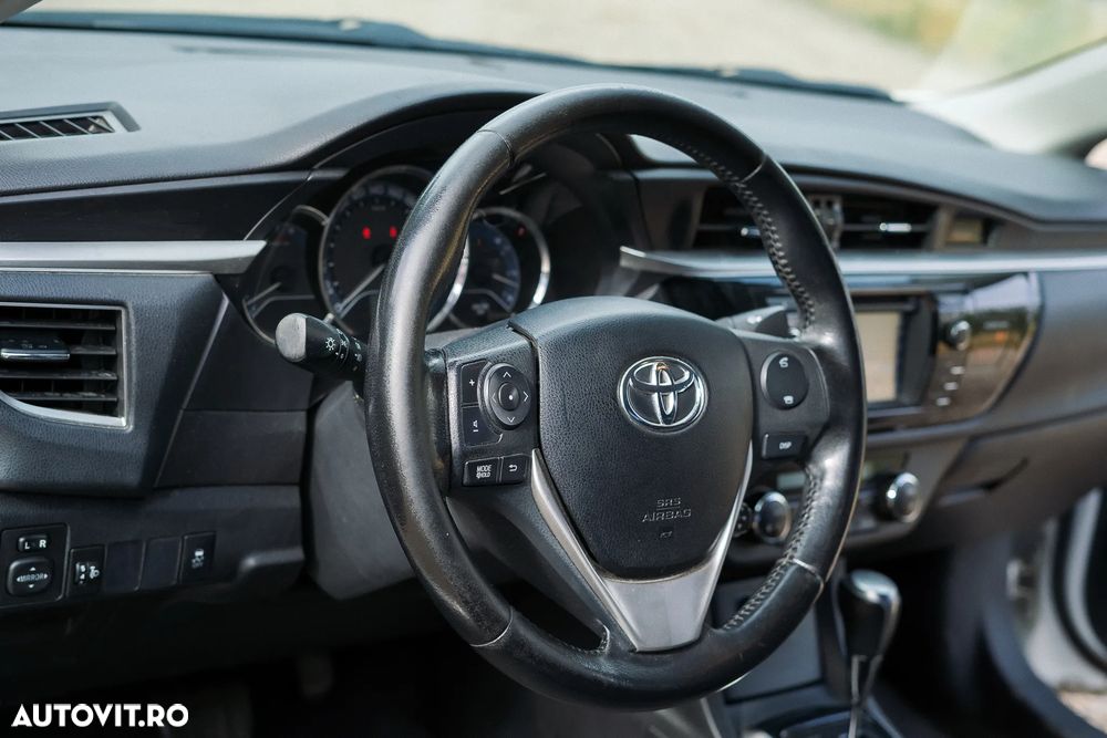 Toyota Corolla 1.6 Valvematic CVT Sol - 22