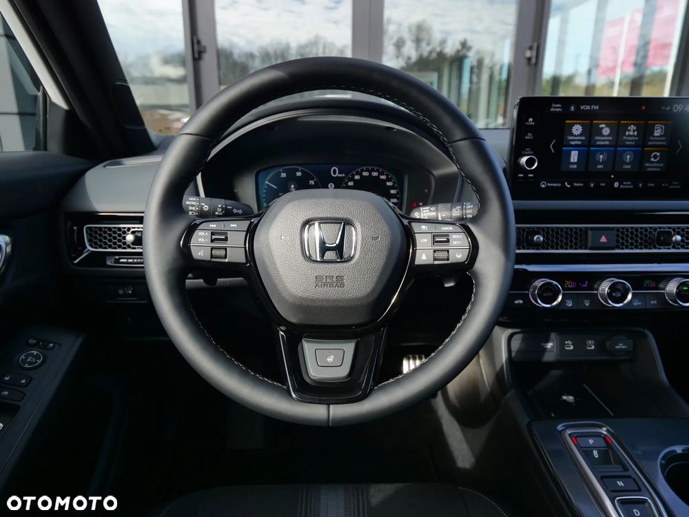 Honda Civic 2.0 i-MMD Sport CVT - 36