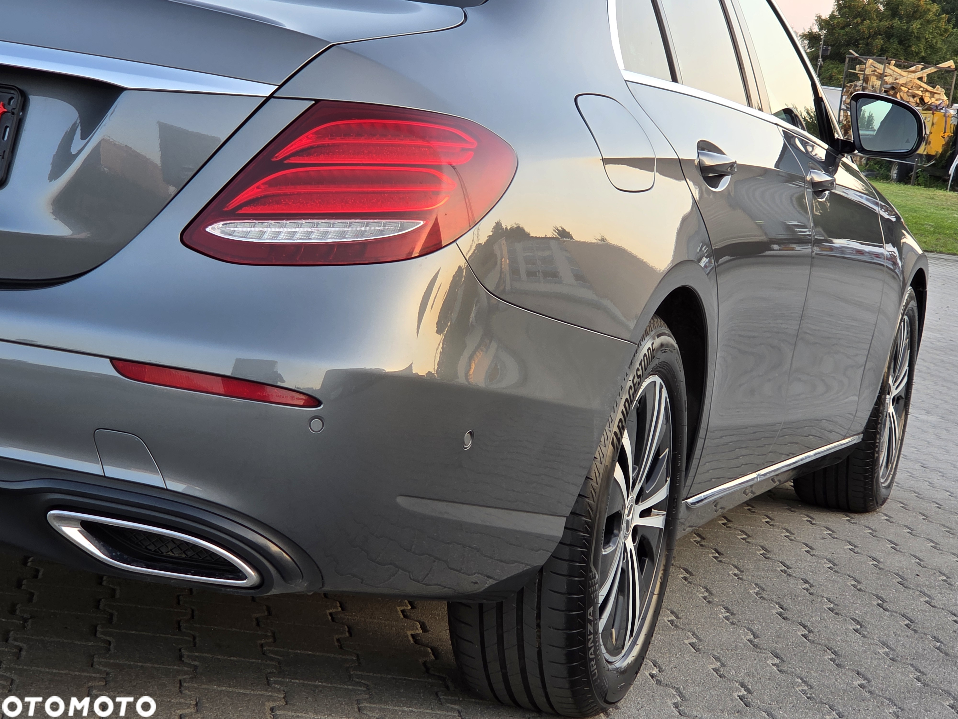 Mercedes-Benz Klasa E 220 d T 9G-TRONIC Exclusive - 11