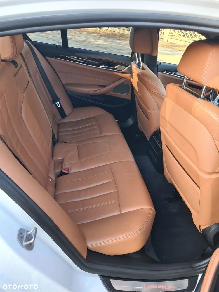 BMW Seria 5 520d xDrive Luxury Line - 13