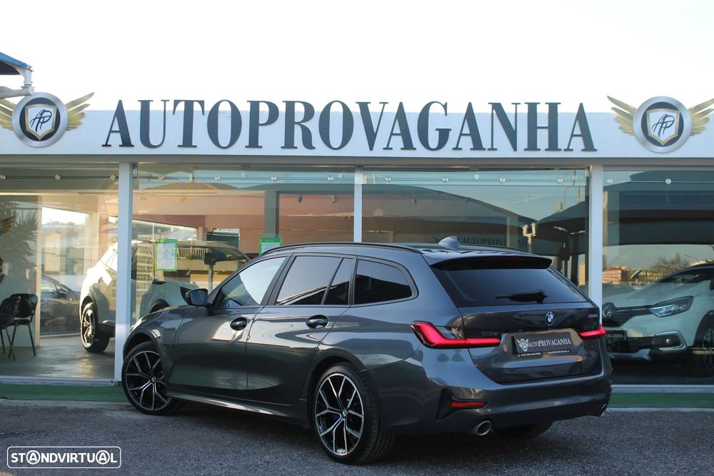 BMW 330 - 54